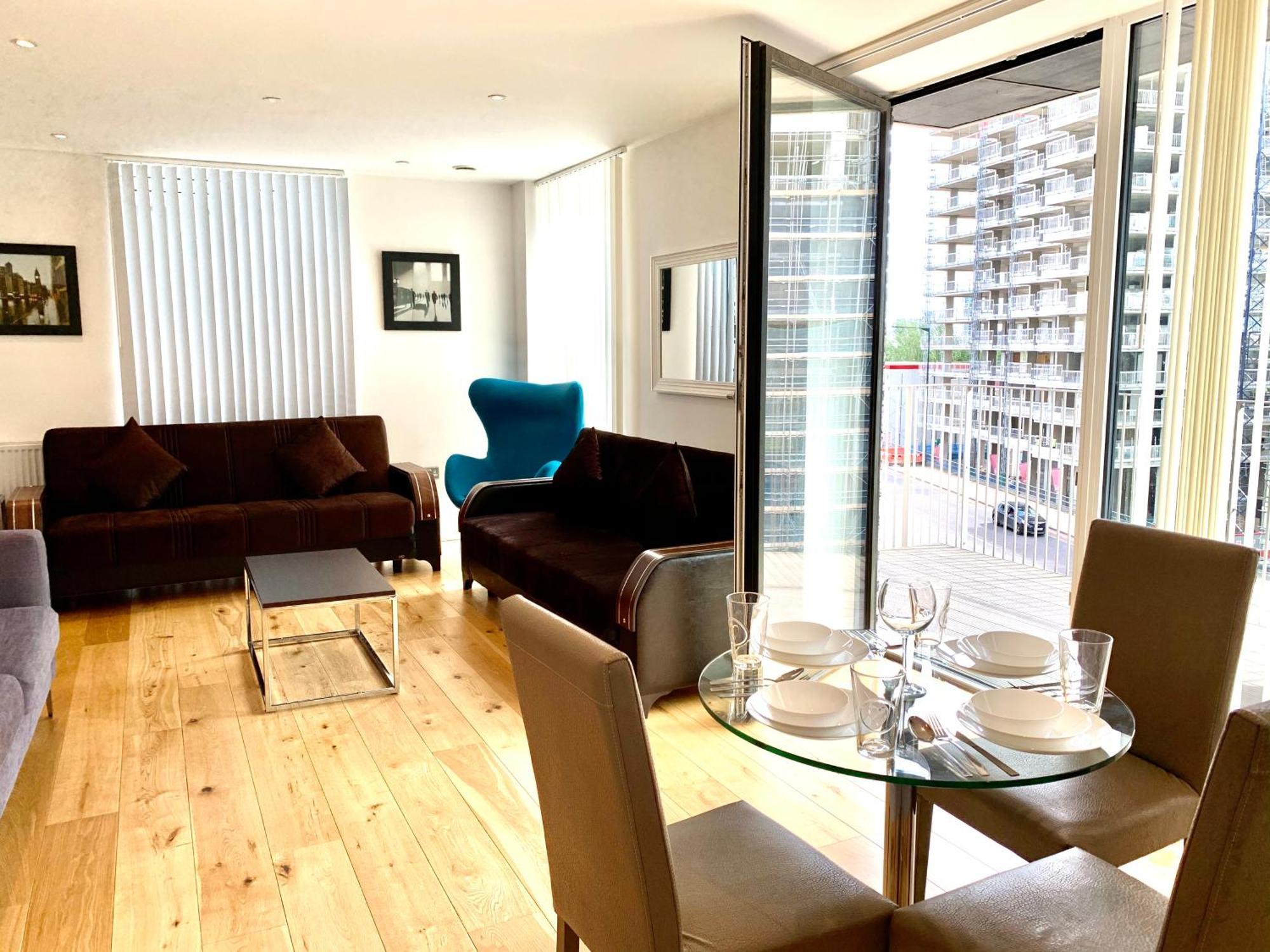 Modern London Excel 2 Bedrooms 2 Bathrooms, Parking, Kitchen, Lounge, Balcony Apartment מראה חיצוני תמונה