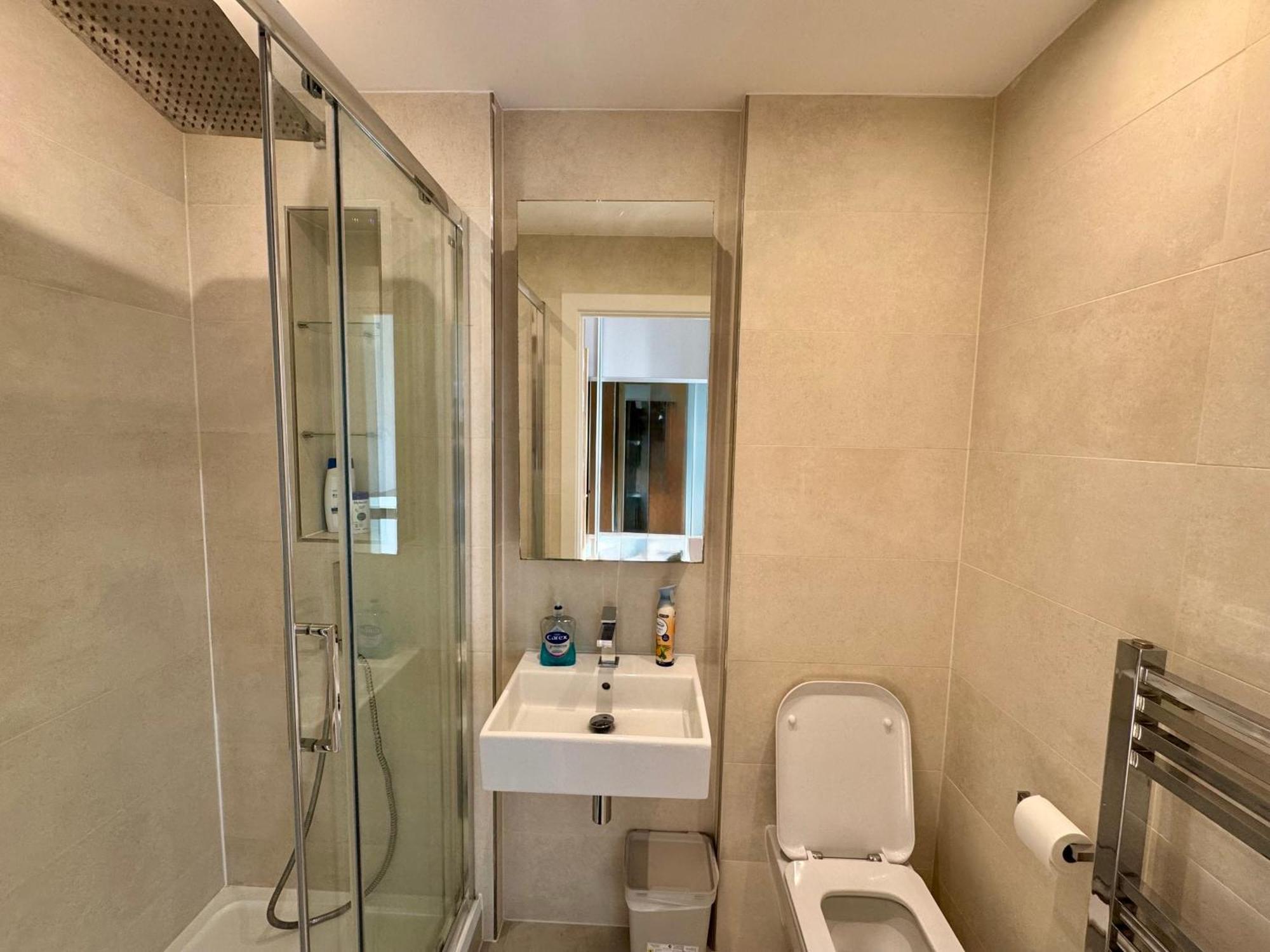 Modern London Excel 2 Bedrooms 2 Bathrooms, Parking, Kitchen, Lounge, Balcony Apartment מראה חיצוני תמונה
