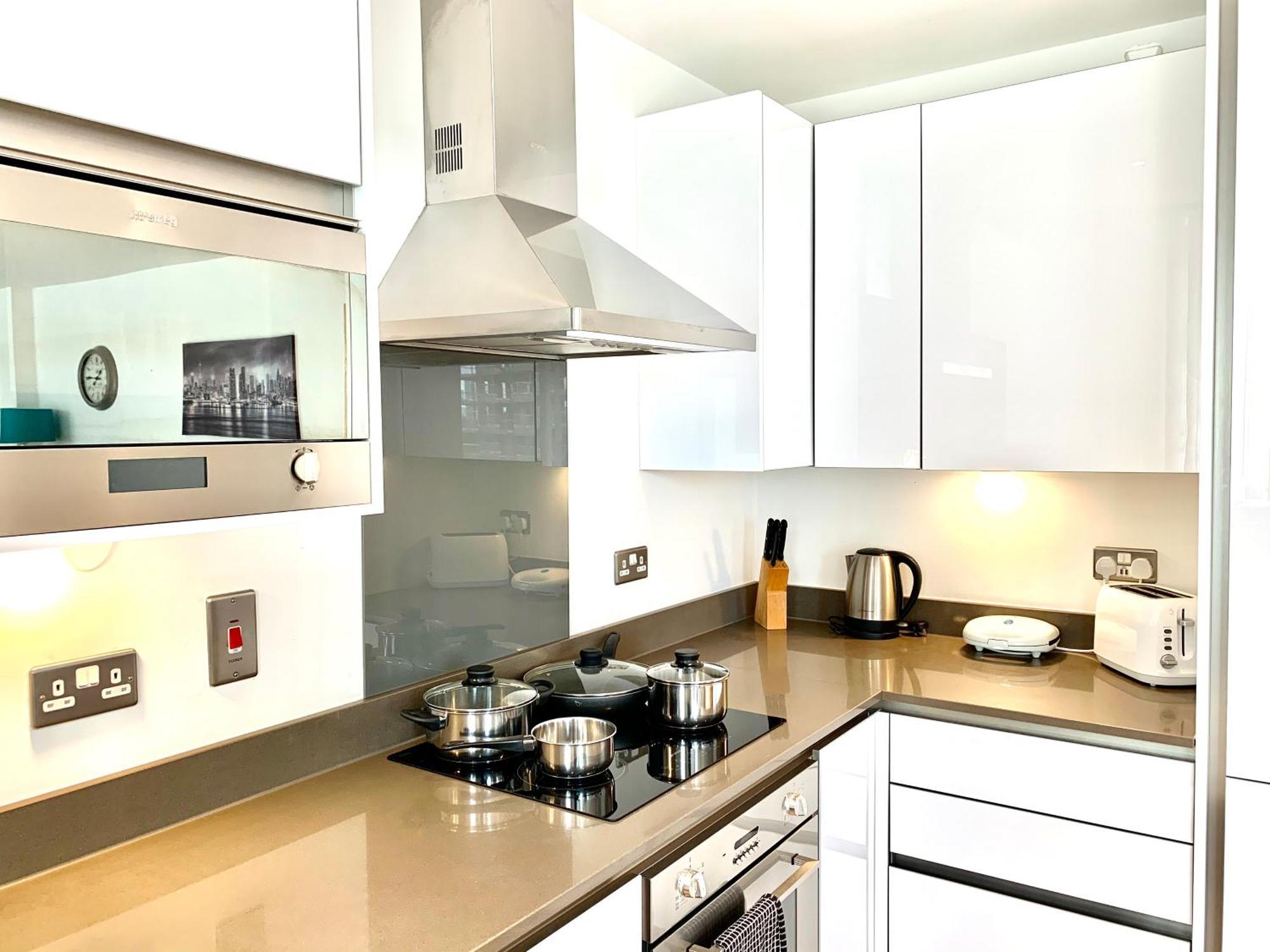 Modern London Excel 2 Bedrooms 2 Bathrooms, Parking, Kitchen, Lounge, Balcony Apartment מראה חיצוני תמונה